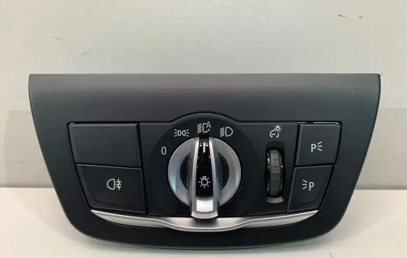 BMW X4 G02 Light switch 5A67870