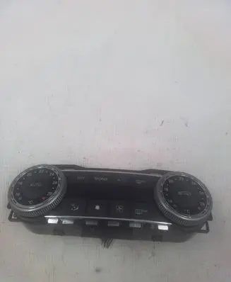 Mercedes-Benz C W204 Climate control unit 2049009104 SW370903