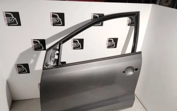 Volkswagen Polo V 6R Front door 6R4831311 LD7R