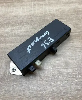 BMW 3 E36 Aerial antenna amplifier 8375774