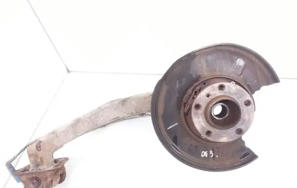 BMW X3 E83 Rear wheel hub spindle/knuckle 3413252