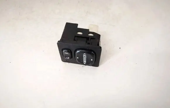 Toyota Avensis Verso Wing mirror switch 183574