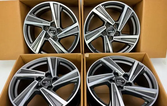 KIA Sportage R17 alloy rim R2400ADE07BC