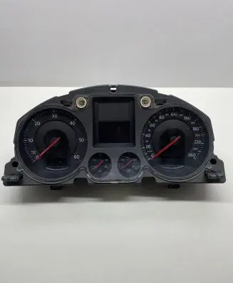 Volkswagen PASSAT B6 Speedometer (instrument cluster) 3C0920960N A2C53242455