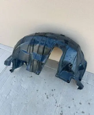 Suzuki Swift III Rear arch LK885111100