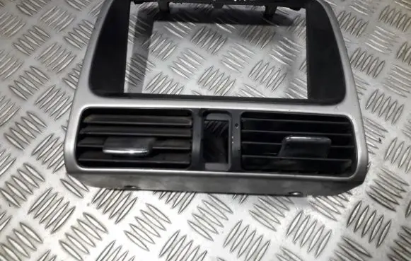 Honda CR-V Dash center air vent grill 77250S9A013120 77250-S9A-0131-20