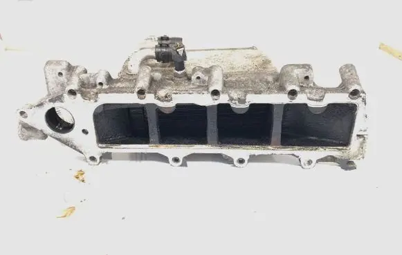 Volkswagen Golf VII Intake manifold
