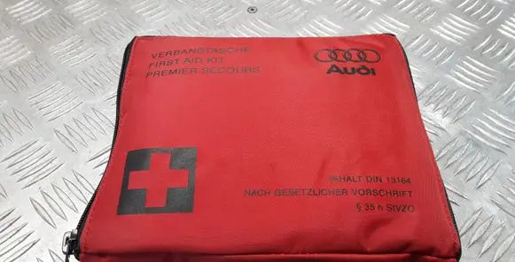Audi A4 Allroad First aid kit 8P0860282A