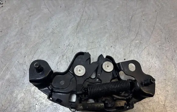 Nissan Qashqai Engine bonnet/hood lock/catch