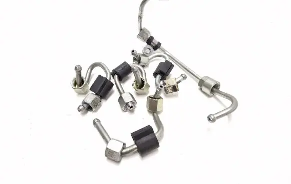 Audi A4 S4 B9 Fuel injector supply line/pipe 