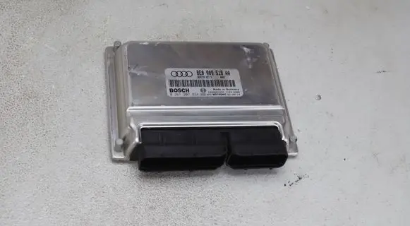 Audi A4 S4 B6 8E 8H Engine control unit/module 8E0909518AA 0261207934
