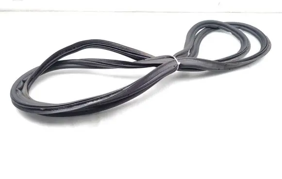 Skoda Karoq Seal rubber (tailgate) 575827705