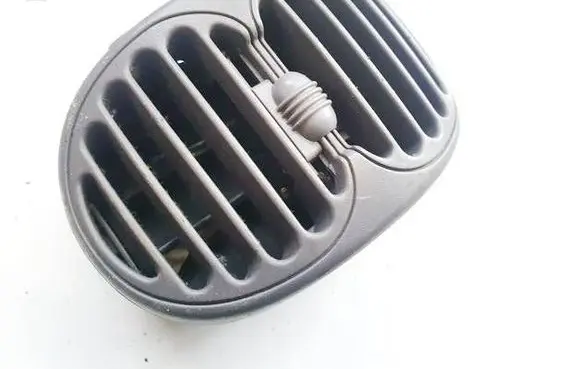 Chrysler Voyager Dash center air vent grill