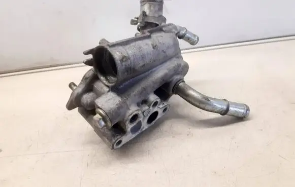 Honda Civic Thermostat housing 