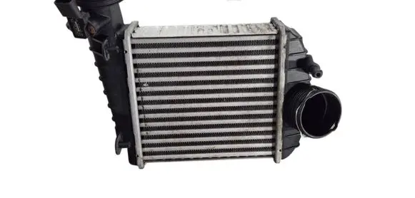 Volkswagen PASSAT B5.5 Intercooler radiator 3B0145805J
