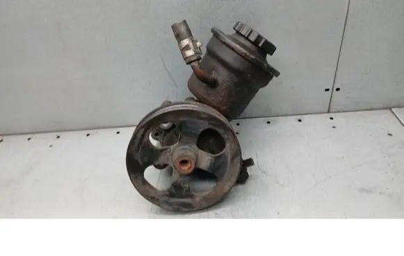 Toyota Yaris Verso Power steering pump
