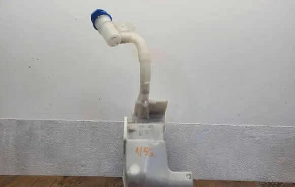 Volkswagen Beetle A5 Windshield washer fluid reservoir/tank 5C6955453Q 5C6955453E