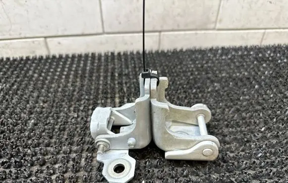 Renault Megane III Front door hinge set 80400011RJ 804200003RK