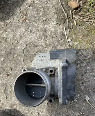 Volkswagen Golf V Throttle valve 06F133062