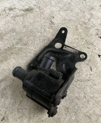 Volkswagen Golf VII Electric auxiliary coolant/water pump