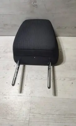 Toyota C-HR I Front seat headrest 