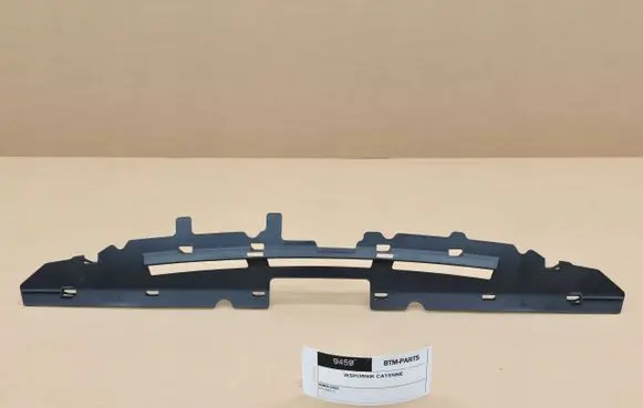 Porsche Cayenne (9Y0 9Y3) Radiator mount bracket 