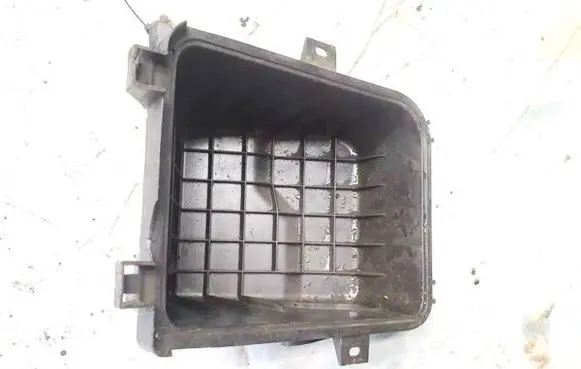 Mitsubishi Grandis Air filter box 1500a001 014900-3350