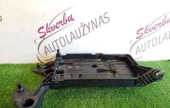 Volkswagen T-Roc Battery tray 5Q0915331K