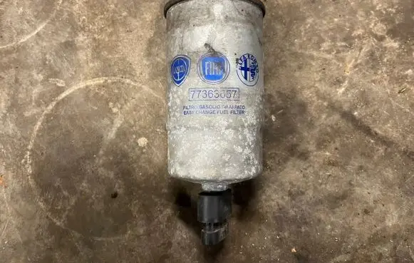 Citroen Nemo Fuel filter housing 77363657