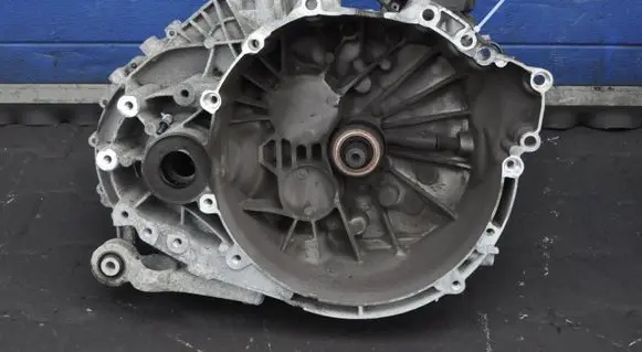 Volvo XC60 Manual 6 speed gearbox EU1R7002GEF