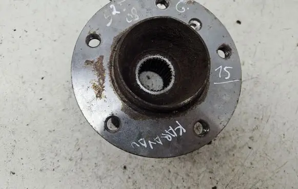 BMW 5 E60 E61 Rear wheel hub