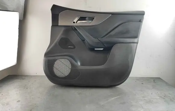 Jaguar F-Pace Front door card panel trim T4A8068