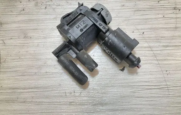 Audi A4 S4 B8 8K Turbo solenoid valve 8K0906283A