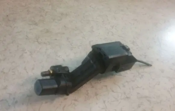 Audi A4 S4 B7 8E 8H Crankshaft position sensor 03G906433A