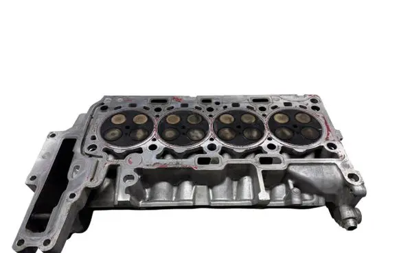 BMW 5 F10 F11 Engine head 85137090400 8513709