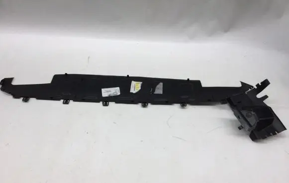 Skoda Kamiq Intercooler air channel guide 657122327