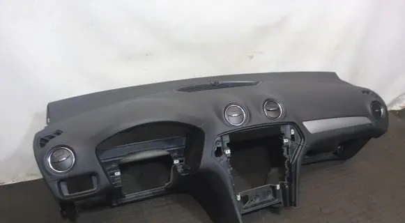 Ford Mondeo MK IV Dashboard