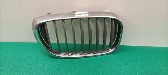 BMW 7 G11 G12 Front bumper upper radiator grill 51137357012