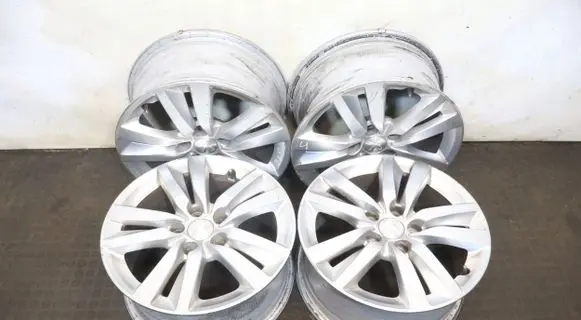 R16 alloy rim