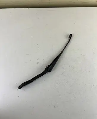 Nissan Terrano Rear wiper blade arm 