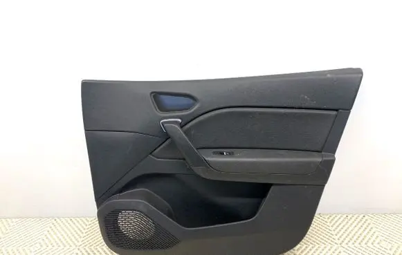 Renault Captur II Front door card panel trim