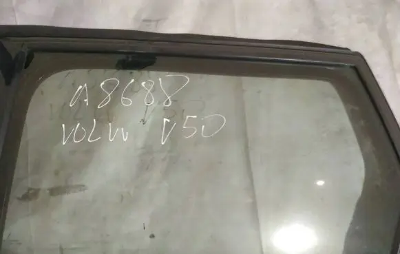 Volvo V50 Rear door window glass as2