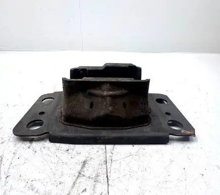 Ford Fusion II Engine mount bracket DG937M121CA