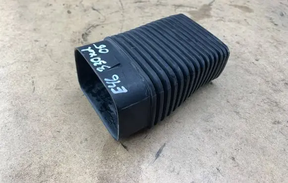 BMW 3 E46 Air intake duct part 7789789 13717789789