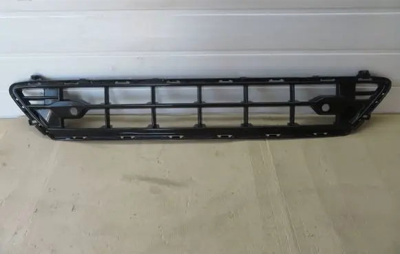 Volvo XC60 Front bumper lower grill 32296071