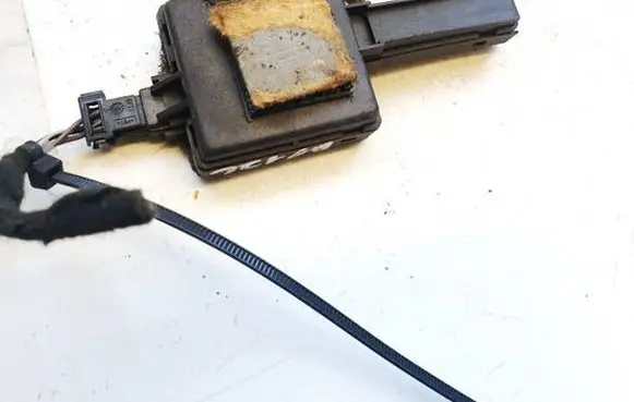 Antenna control unit