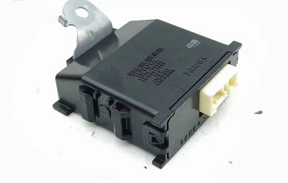 Lexus RX 450H Door central lock control unit/module 8597048040 0515004380