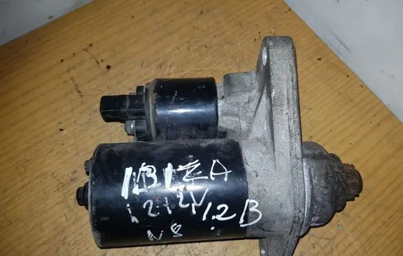 Seat Ibiza III (6L) Starter motor 02T911023E 0001121016