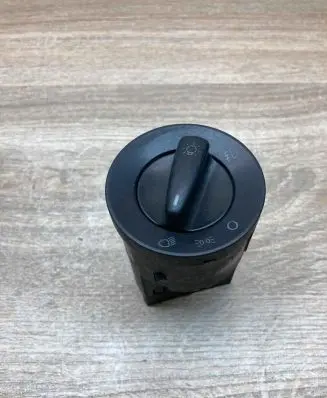 Volkswagen Touran I Light switch 3B0941531B