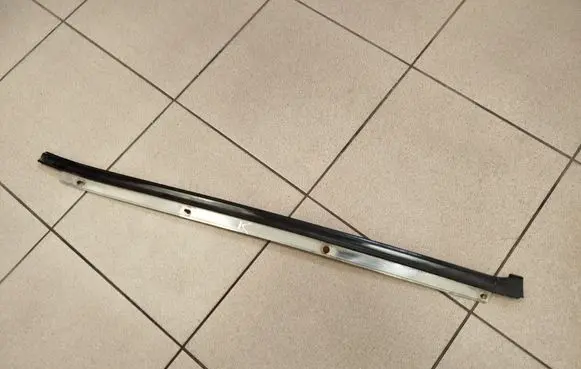 Nissan Terrano Windshield trim 
